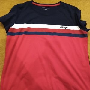 Cute Vintage Tommy Hilfiger Tshirt